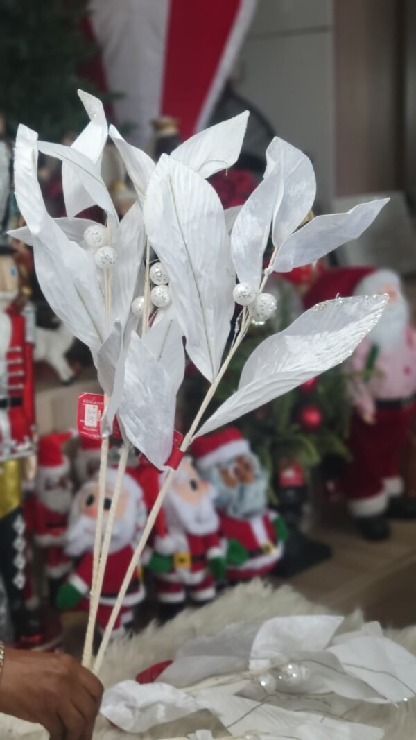 White Leaf Pick