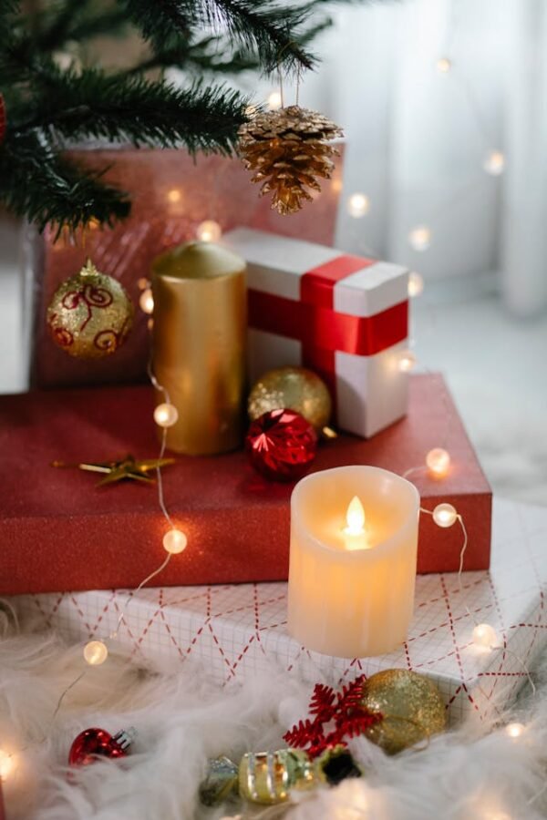 Ginger Hearth Frosted Glass Candle #010